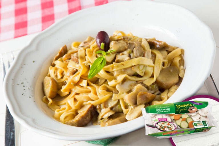 Tagliatelle ai funghi e verdure